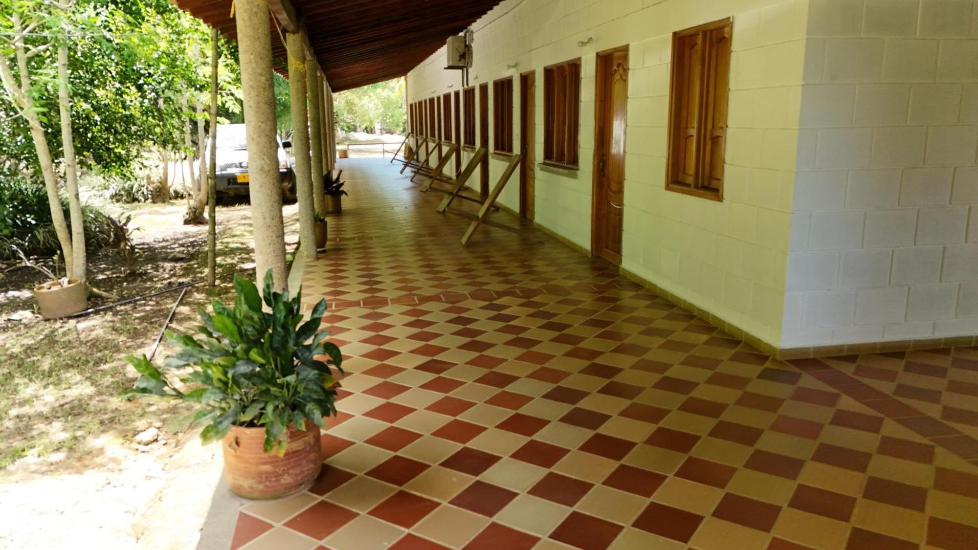 Hotel Campestre Las Cavernas Ла-Меса-Норте Экстерьер фото